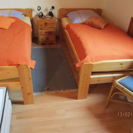 Appartement Haus Mit Lilie Und Rose