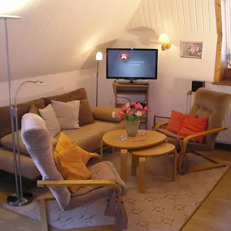 Haus Mit Lilie Und Rose * Westerdeichstrich