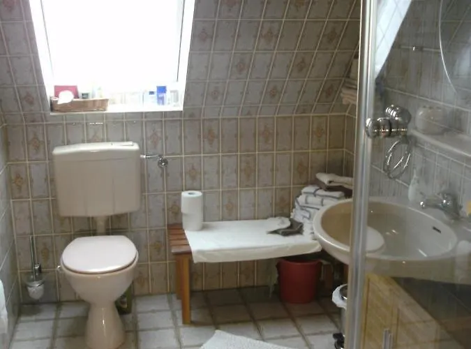 Appartement Haus Mit Lilie Und Rose Westerdeichstrich